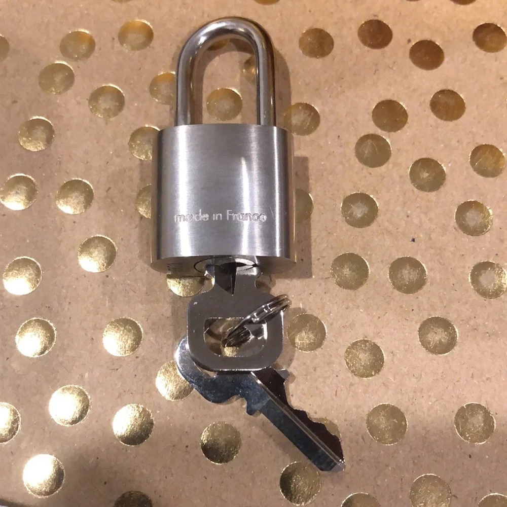 LOUIS VUITTON NIB Silver Lock 2-Key Brushed Palladium Made In France RARE #321